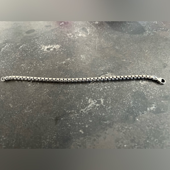 Tiffany & Co 925 Silver Venetian Box Link Bracelet - Fits Up To 7” Wrist W/Pouch - Picture 3 of 11